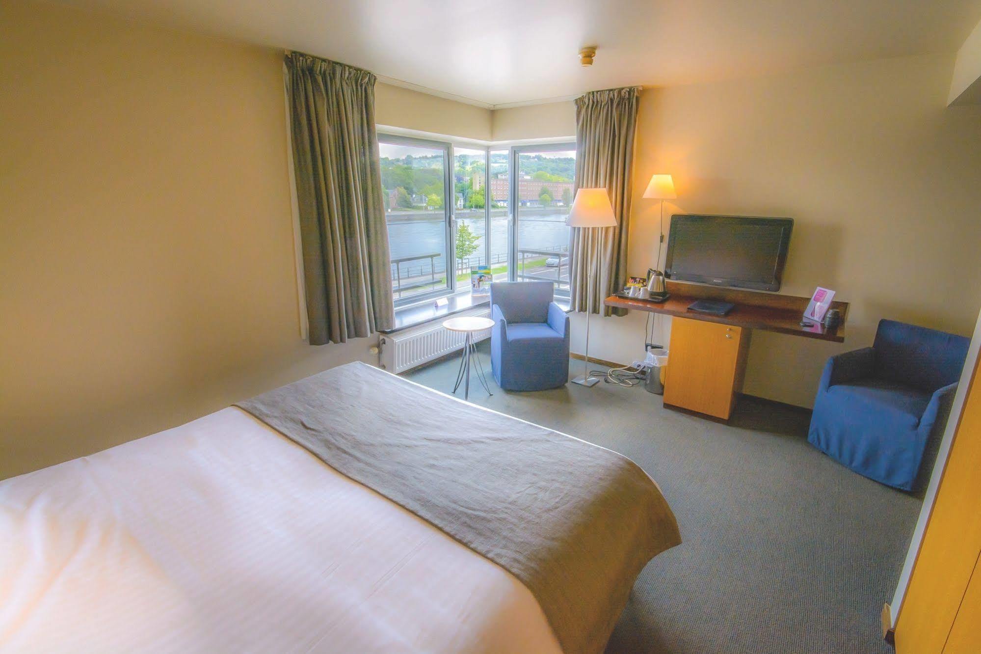 Hotel Sirius Huy Εξωτερικό φωτογραφία