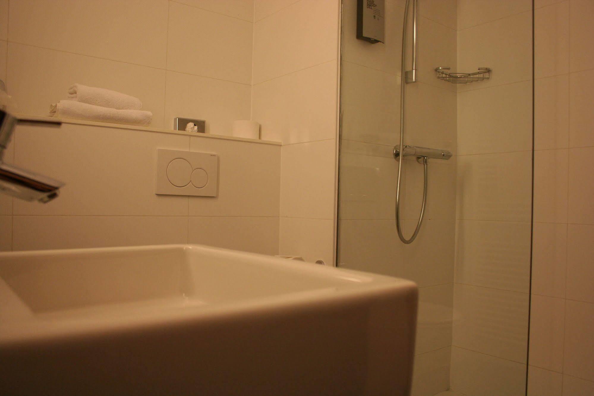 Hotel Sirius Huy Εξωτερικό φωτογραφία