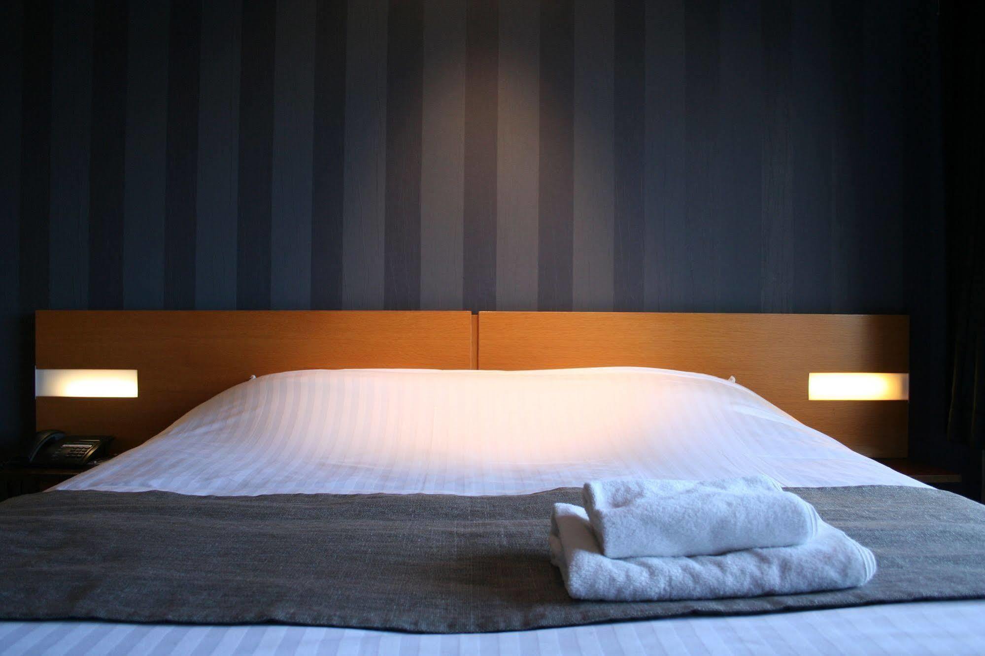 Hotel Sirius Huy Εξωτερικό φωτογραφία